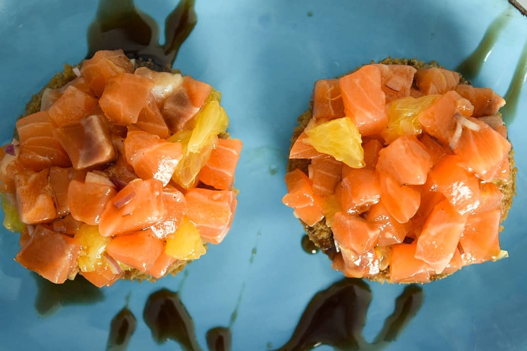 Тартар из семги с освежающим цитрусом - СделаемВкусно.ру