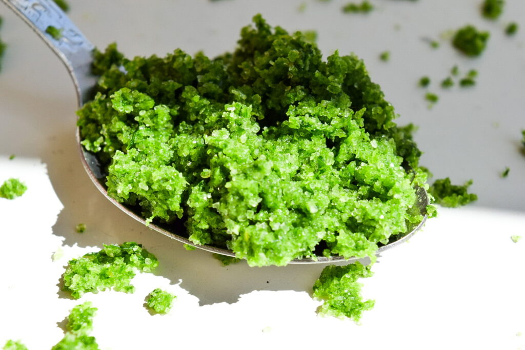 Ароматная зеленая соль — приправа к любому рецепту