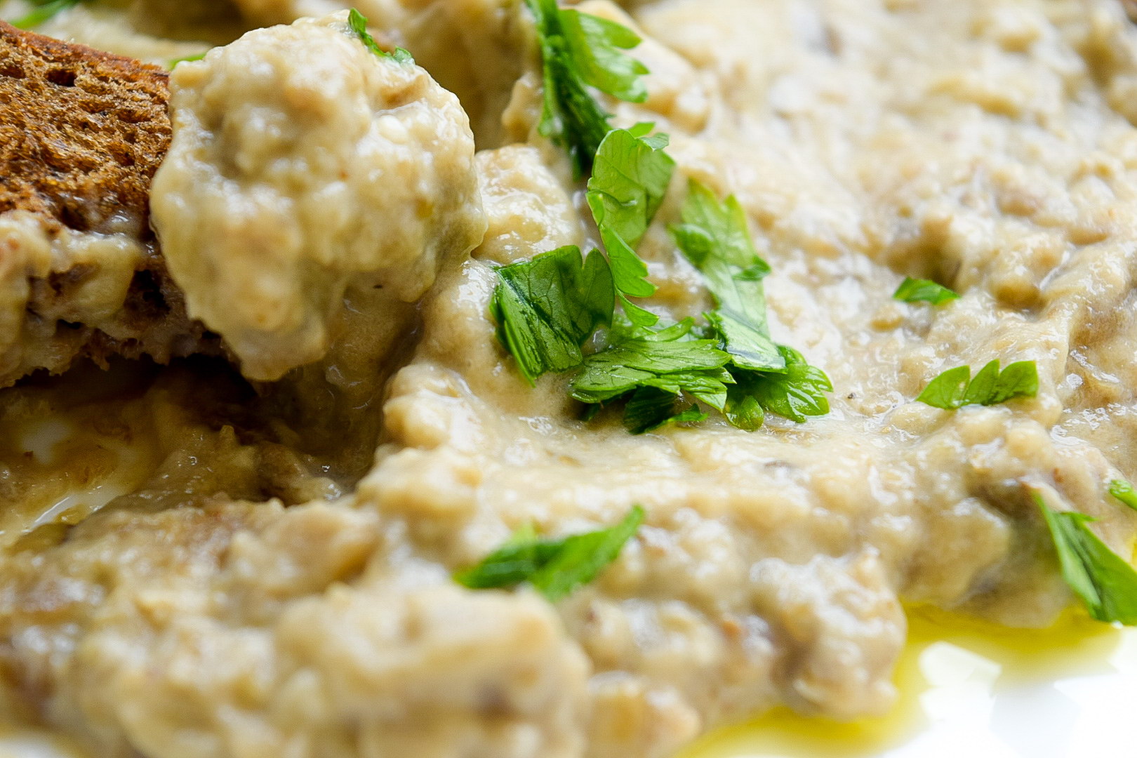 Мелидзаносалата — греческий соус из баклажанов