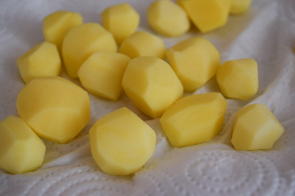 Утиная грудка с малиновым соусом и хрустящим картофелем