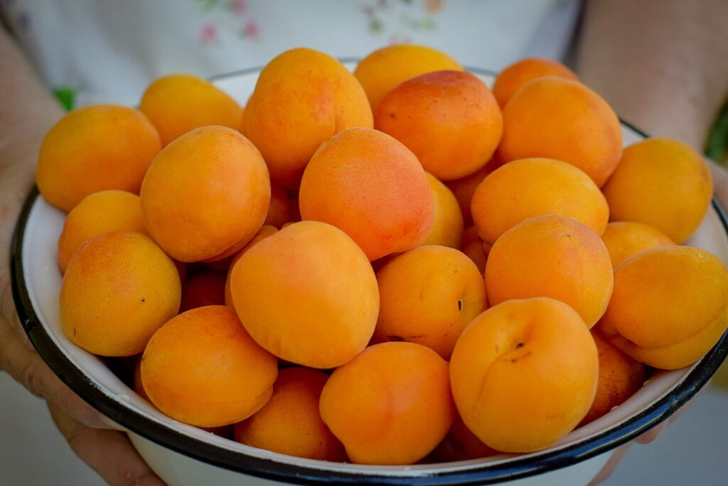 Ароматное абрикосовое варенье на зиму, рецепт «пятиминутка»