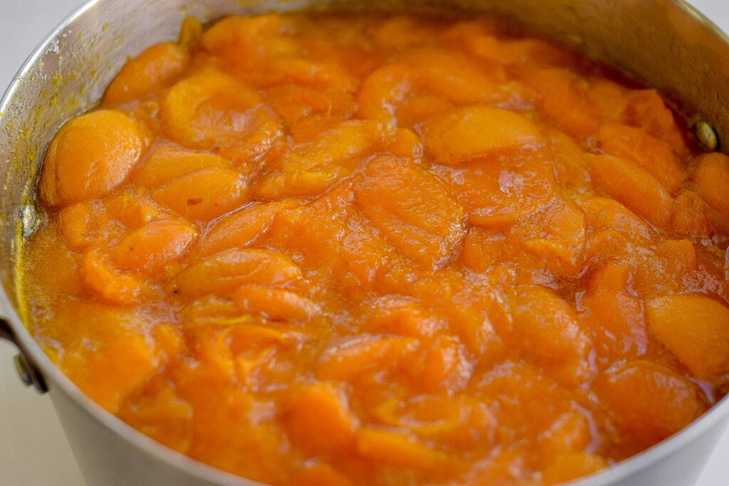 Ароматное абрикосовое варенье на зиму, рецепт «пятиминутка»