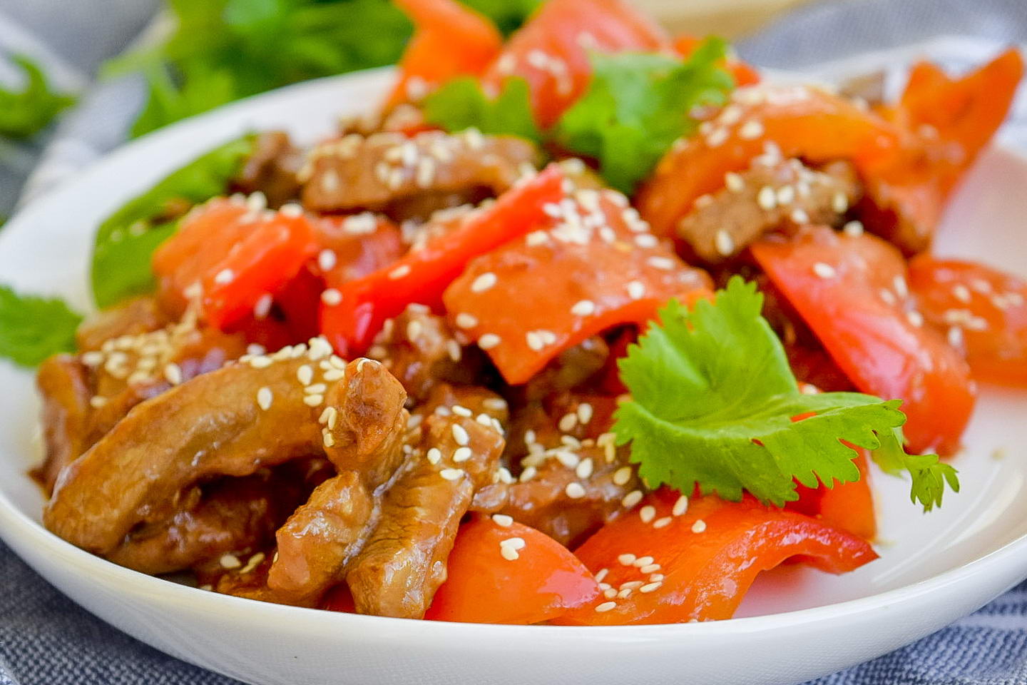 болгарский перец в кисло сладком соусе. креветки с ананасами в кисло сладком соусе. курица в кисло-сладком соусе. курица в кисло-сладком соусе с овощами. куриное филе в кисло-сладком соусе.