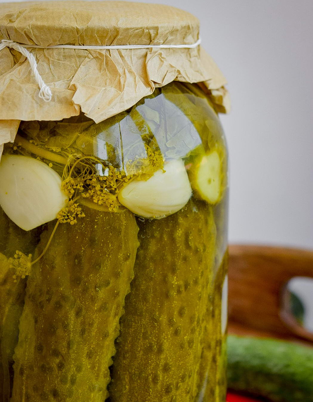 Хрустящие маринованные огурцы на зиму - СделаемВкусно.ру