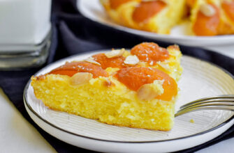 Творожный пирог без глютена с абрикосами