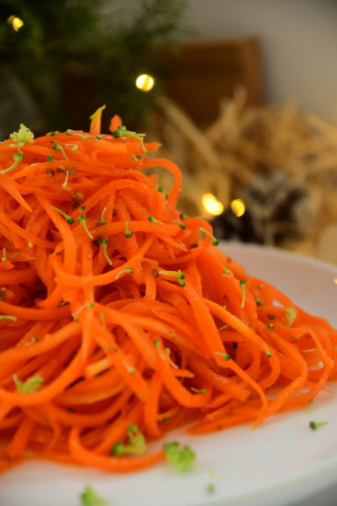 Морковь по-корейски — вот как получается хрустящая и сочная морковь