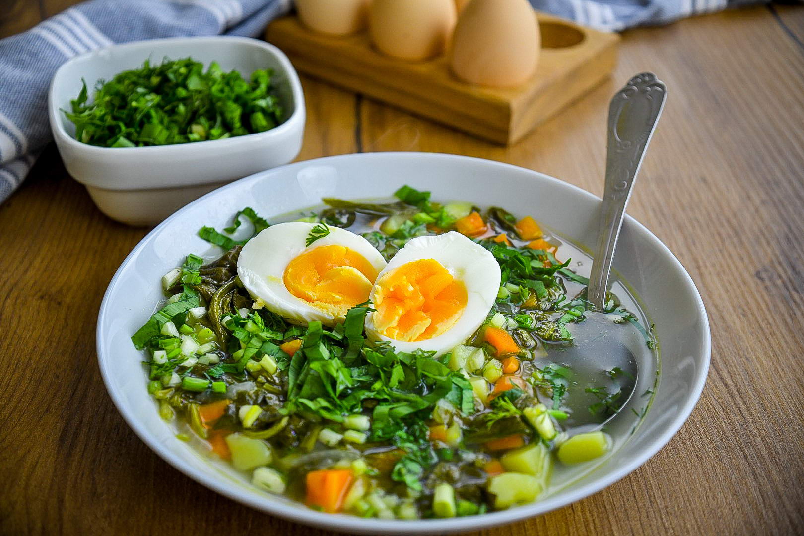 Щавелевый суп рецепт классический с яйцом пошаговый. Суп из щавеля с яйцом.