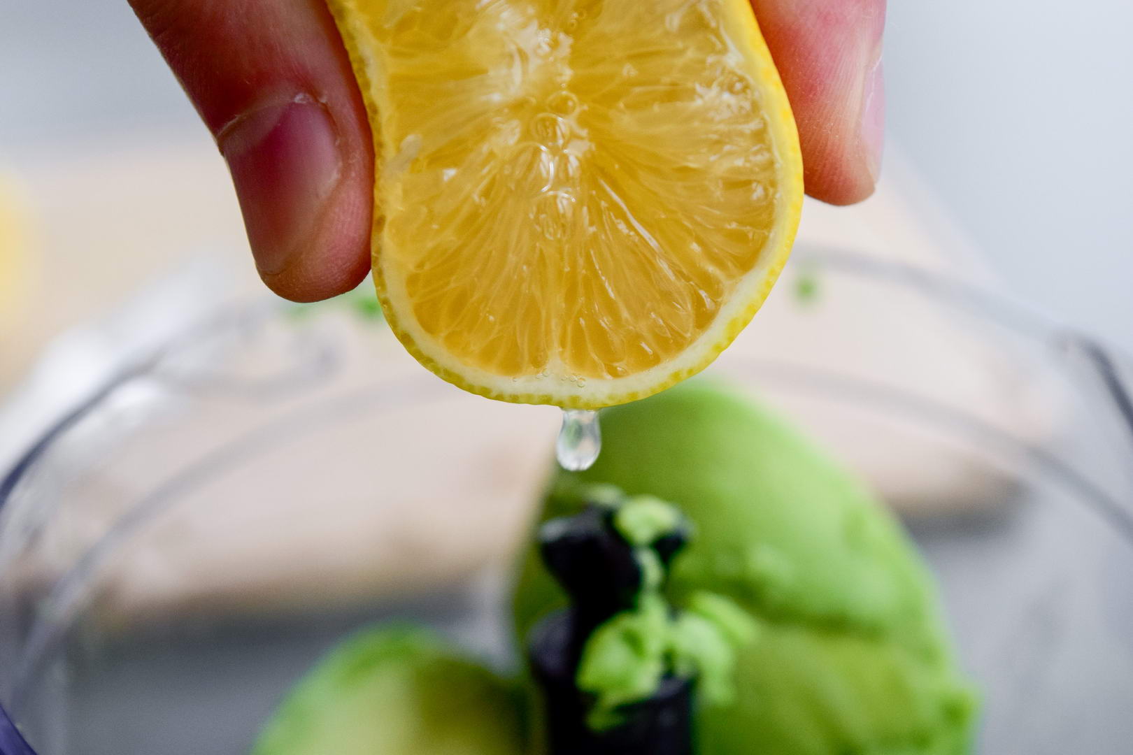 Домашний майонез из авокадо