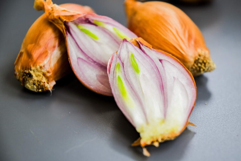 Лук в кулинарии: виды и способы применения - СделаемВкусно.ру