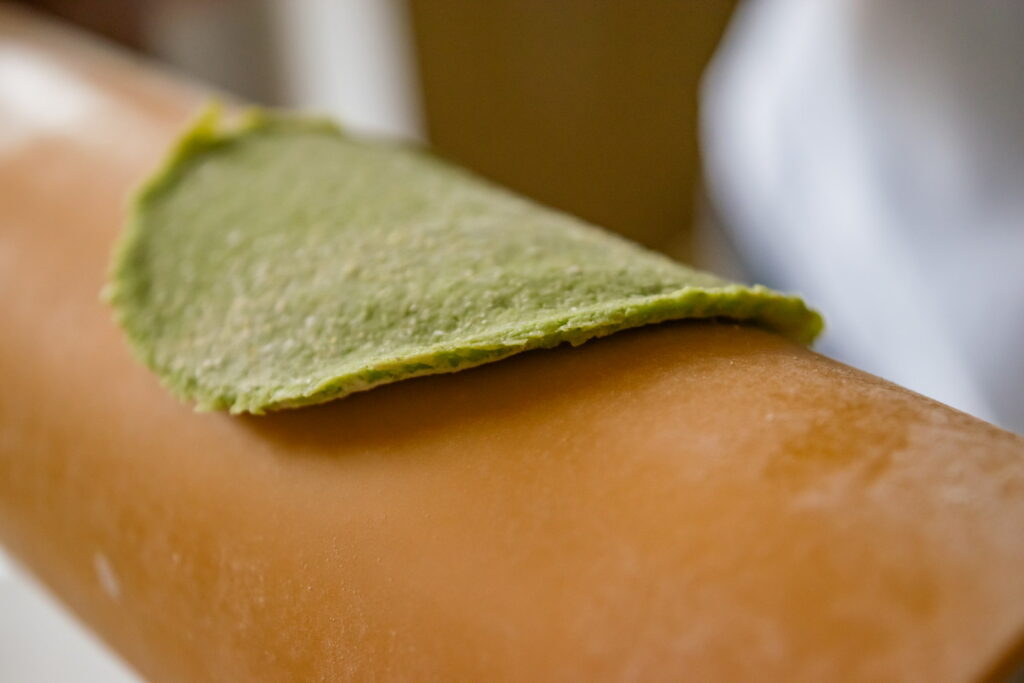 Вареники без глютена, молочки и яиц: рабочее тесто, 7 вариантов + начинки и соусы